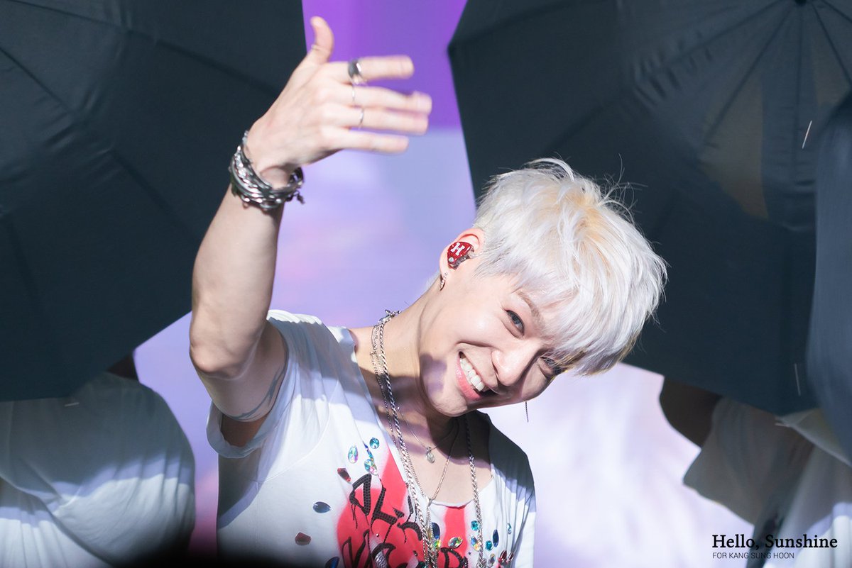 mysunshine_ksh's tweet photo. 180728 THE GENTLE ENCORE

아이컨택 일까요오~

#강성훈 #Kangsunghoon #Kangsunghun #姜成勋 #姜成勳 #カンソンフン #젝스키스 #젝키 #SECHSKIES https://t.co/w8bNsCbDHL