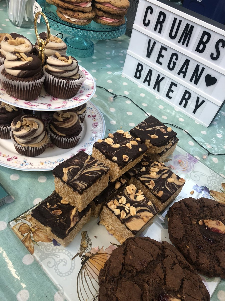 Belfasttimes's tweet photo. It’s time for #TwilightBelfast and we are eating and drinking our way around it!! Should really be at our stall though! 🙄 #tonightwetanqueray https://t.co/2Qg8ojUjN2
