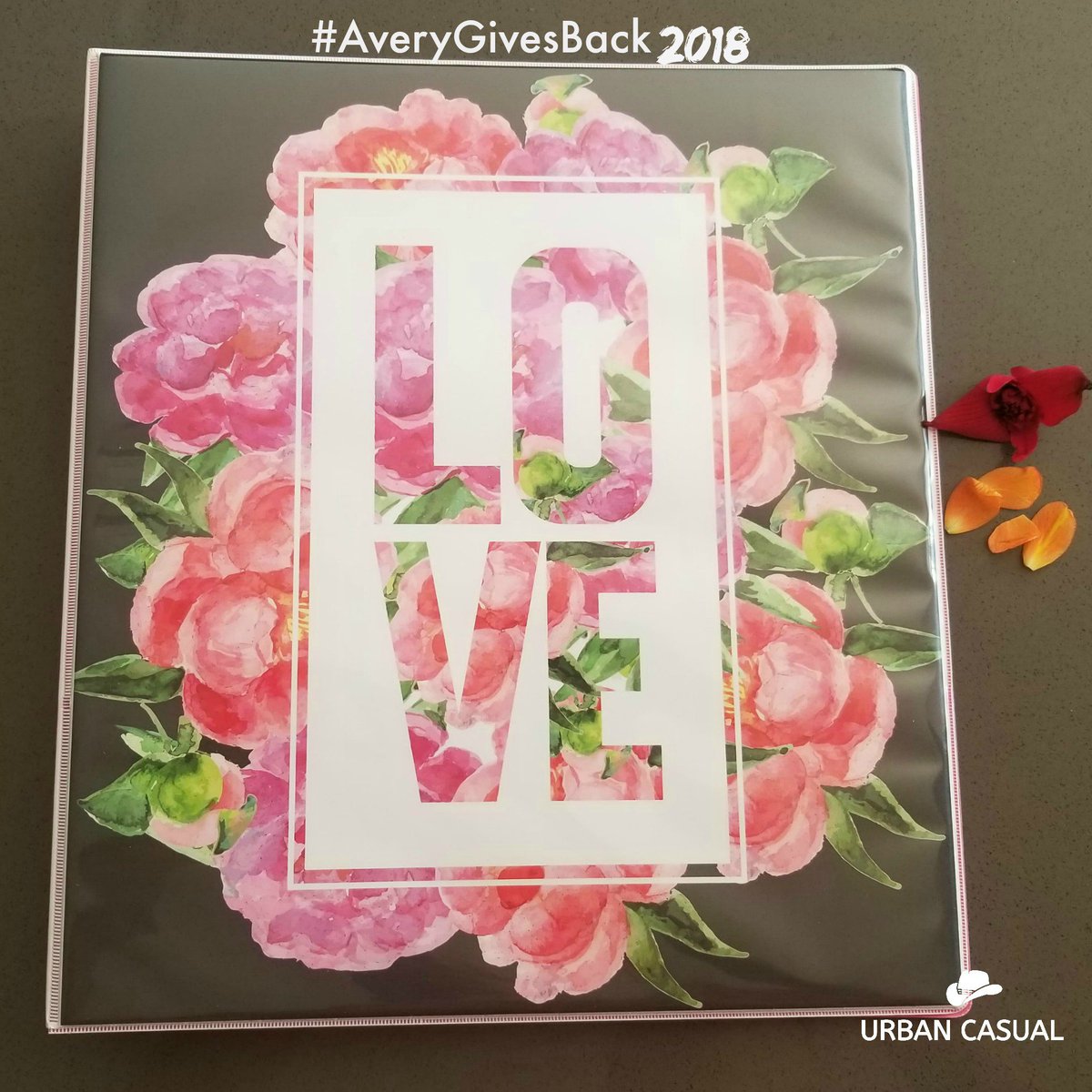 **Warning: this post discusses #BacktoSchool ** (Sorry in advance!) - Give back with <a href="/AveryTradeShow/">Avery Canada</a> &amp; Buy 1, Donate 1 >>> Plus, A #Giveaway on the blog! #AveryGivesBack - bit.ly/2v4sezT