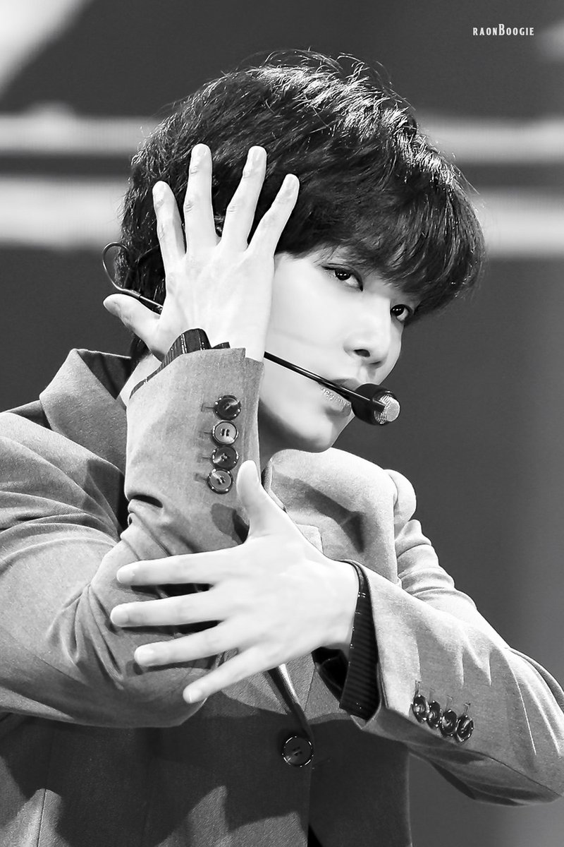 #김종현  #JR 

- 180720 THE STAGE BIG PLEASURE 종현이☘

☘cfile28.uf.tistory.com/image/99D9573A…
☘cfile5.uf.tistory.com/image/9983BD44…