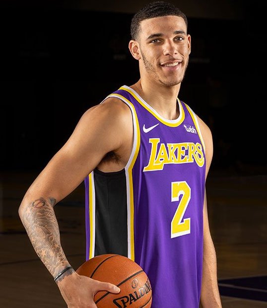 Chris Creamer on Twitter "A better look at the new black stripe added