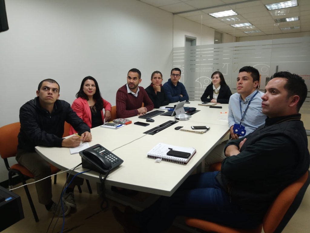 sicsuper's tweet photo. En capcitación virtual de la Delegatura de Metrología Legal, #SICSuper abordó temas como las experiencias en la implementación de las #OAVM, el SIMEL, el nuevo enfoque de metrología legal, las nuevas y antiguas reglamentaciones. https://t.co/1Rkvydc307