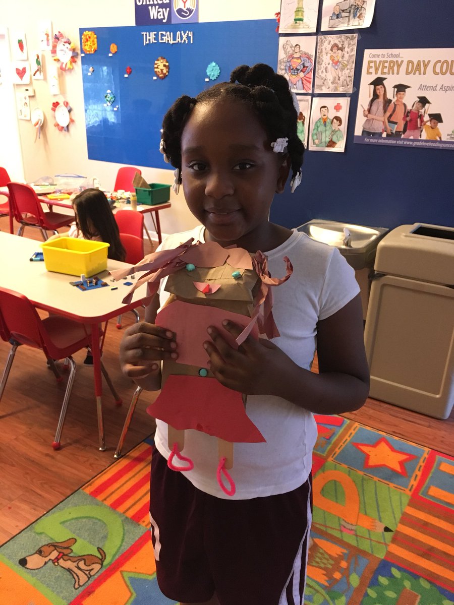 thejenjj's tweet photo. Amazing creations at the Reading Room this morning. @UWSuncoast @sarasotaschools #summerlearning2018 https://t.co/1JDawtcTsJ