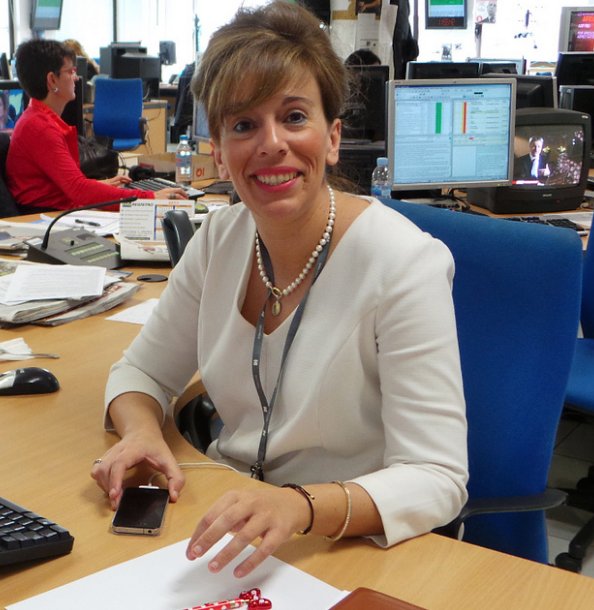 Contenta d que <a href="/MariaEizaguirre/">MEC</a> haya presentado candidatura al Consejo de Admin #RTVE Editora del TD2 que presenta #AnaBlanco ha sido una de las pocas luces en la oscuridad de este periodo del que por fin salimos. Comprometida con la #Igualdad la #innovación y la #Tecnología