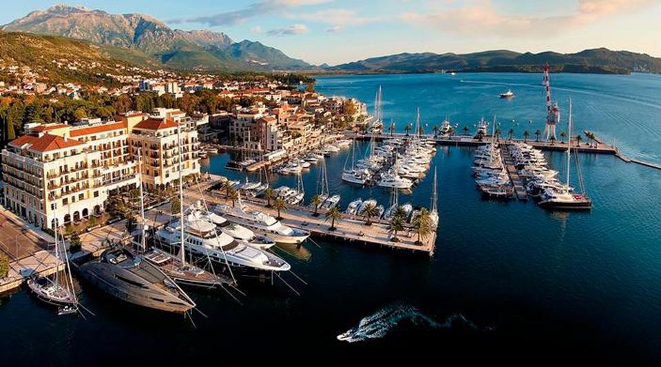 Welcome to #PortoMontenegro, the European destination quickly becoming the Ultimate Superyacht Sanctuary Along The Adriatic Coast!
⛵️🚢⛴ 😍 Read more (with photos) forbes.com/sites/jimdobso…

#travel🌎 #EasternEurope #Balkans #AdriaticSea #Podgorica #adventure #cruising #sailing