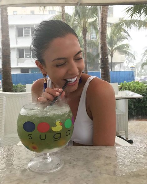 SugarFactory's tweet photo. A smile with every sip. π #SugarFactory #GobletGoals #SFMiamiBeach | πΈ: @deesdailydish https://t.co/nT0fHLfwFJ