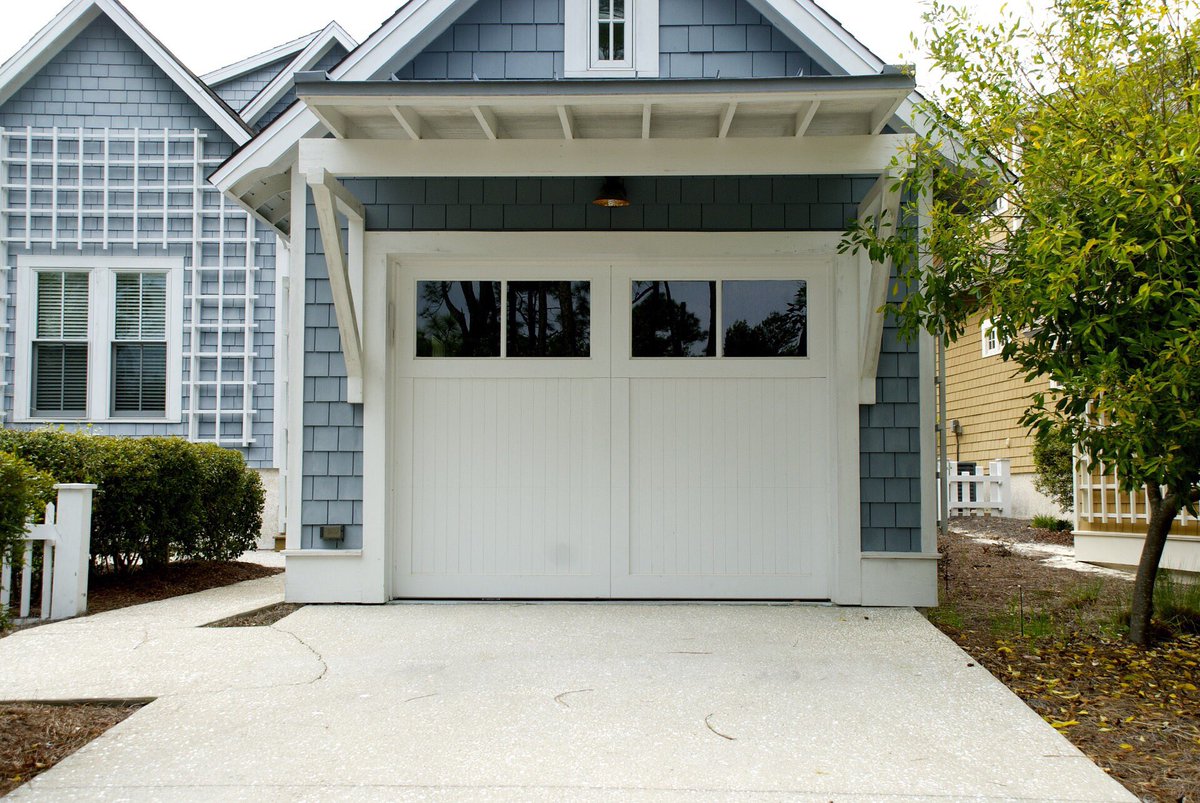 LovesGarageDoor's tweet photo. You can take all of our doors home to meet your mom. #homeimprovement #smallbusinessowner #smallbusiness #phx #phoenix #arizona #scottsdale #buylocal #garage #garagedoors #garagegoals #love #loves #curbappeal #Scottsdaleaz #realestate #propertymanagement https://t.co/nk15yZQgzs