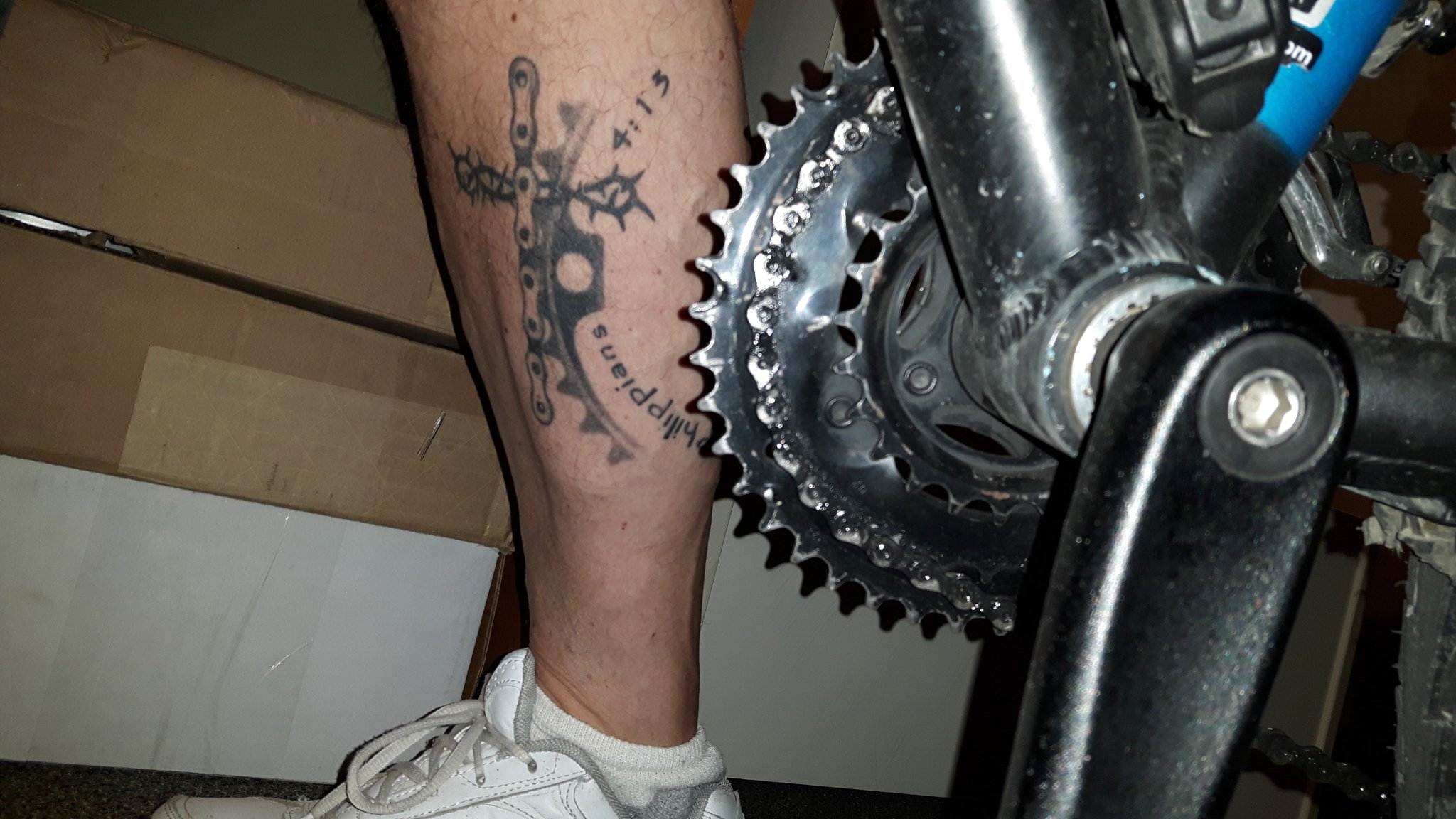 ❝Stephen Hayes❞ on X: "@digitalshawn Here's a tattoo I designed to resemble a grease mark from my bike. #ph413 #chainringtattoo #icandoallthingsthroughchrist https://t.co/Sc8zhBp3hJ" / X