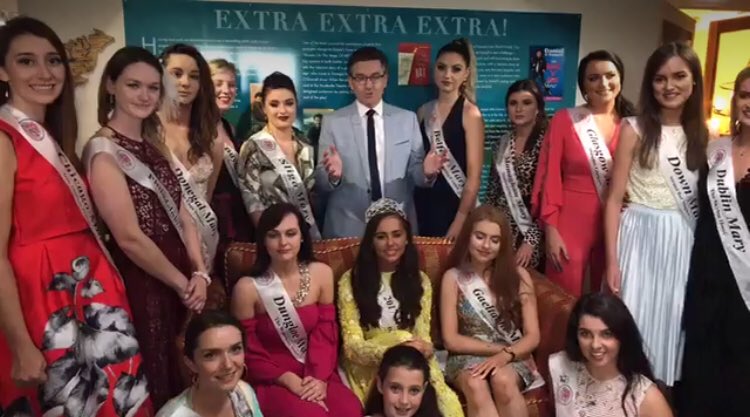 DungloeD's tweet photo. Mary from Dungloe Crowning Cabaret Live on TG4 player this Sunday at 8.00. Thanks to @donegalcouncil @govisitdonegal @TG4TV @UdarasnaG @DonegalA for Sponsoring The Show - Who will be Mary From Dungloe 2018? #Donegal #TG4 #DestinationDungloe #MFD51 #Donegal #DanielODonnell https://t.co/2rcK34xe3t