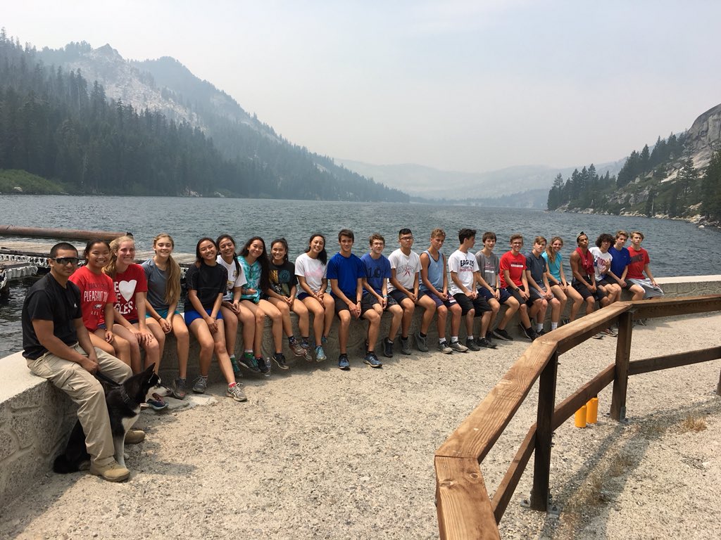 pghsxc's tweet photo. 1st run at 7400 ft. https://t.co/zMEgHY9t1z