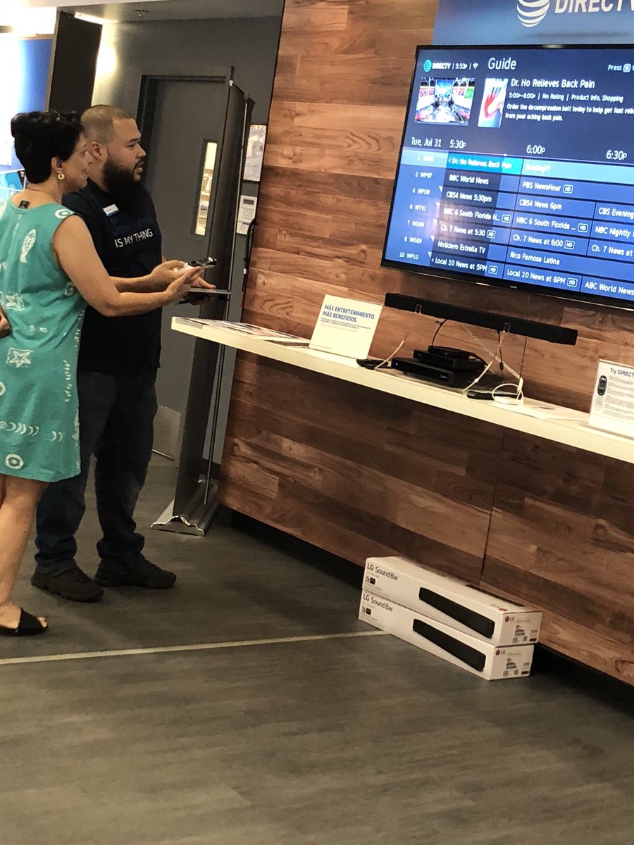 elkendallstore's tweet image. Entertainment and CRU all day long at Kendall!  #lookwhatkendalldid #OneFLA #EntertainmentStore #bringingbackkendall #dtv #FloridaFighters #comegetademo