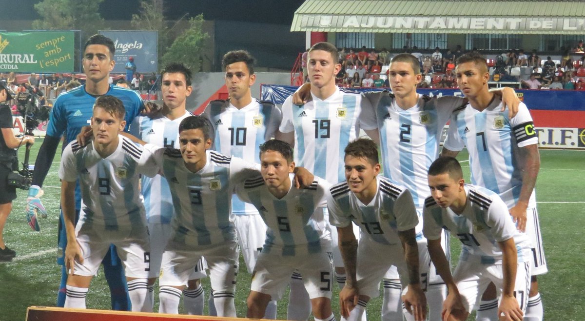 Argentina's tweet photo. #Sub20 Final de la primera parte. Con goles de Adofo Gaich, @Argentina le gana a la Selección de #Murcia 2-0 @Cotif. https://t.co/Z4BaGZlJYQ
