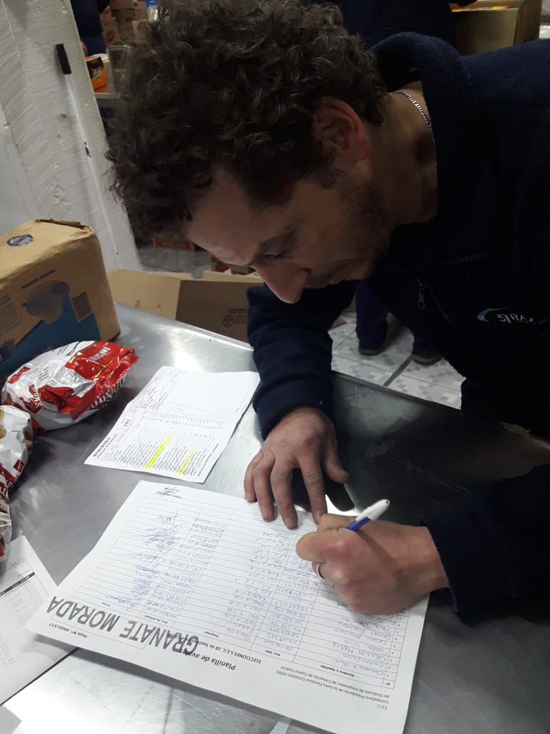 Los compañeros firmando los avales de nuestra lista  #listagranatemorada 
#SomosTodosComercio 
#UnidosPodemos
#ElEquipodeRamonMuerza 
<a href="/aldecoto/">alberto aldeco</a> <a href="/SubOrganizacion/">jose medina</a> <a href="/Marcos46402739/">Marcos torres</a>