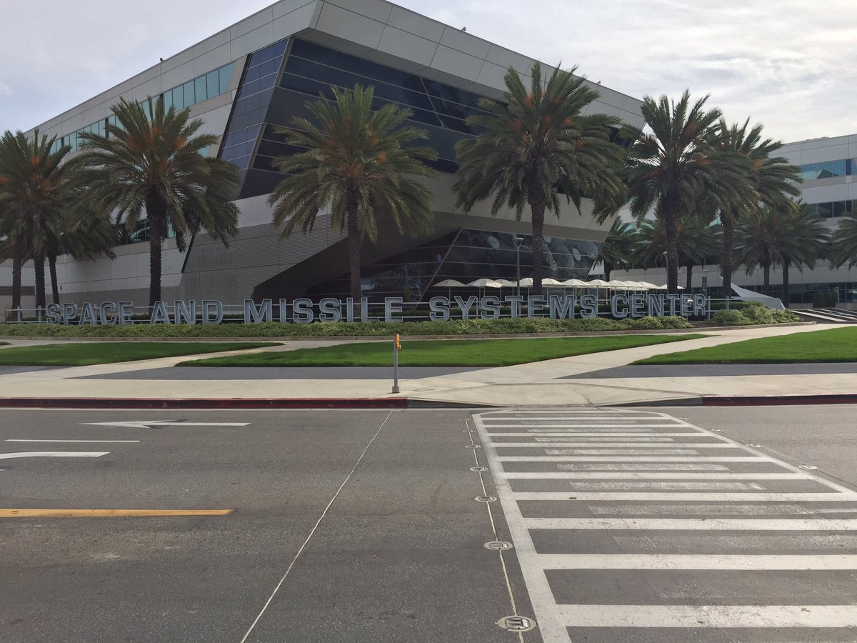 SMC_CCR's tweet photo. Arriving @AF_SMC for planning workshops. @AirForceReserve is engaged!
#ManagingAsAnEnterprise #LeadershipMatters
#AdaptiveAcquisition #AI #BigData #innovation #partnerships #tech #data https://t.co/ixOrXri7ba