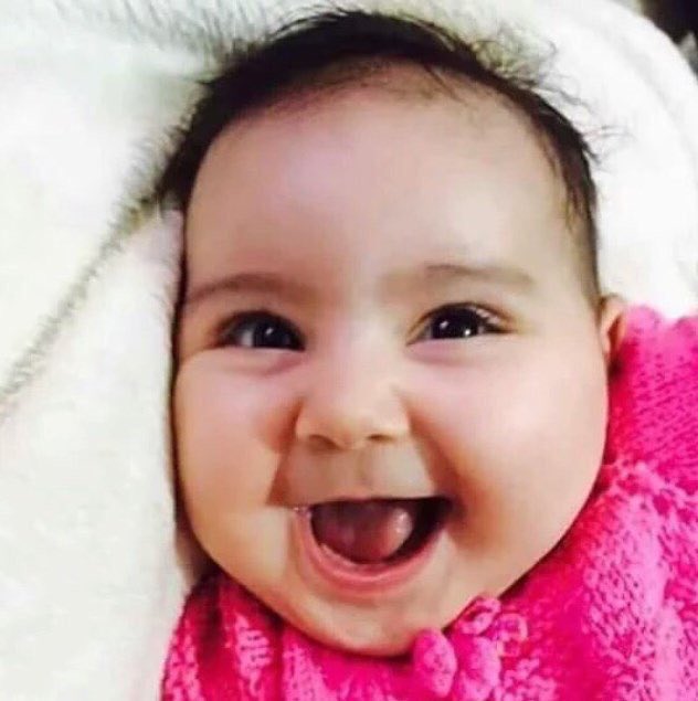 Bir anne ve daha 11 aylık süt kokan bir bebeği.. Yüreğimiz yandı.. Rabbim rahmet eylesin. Başımız sağolsun.
#BebekKatiliPKK