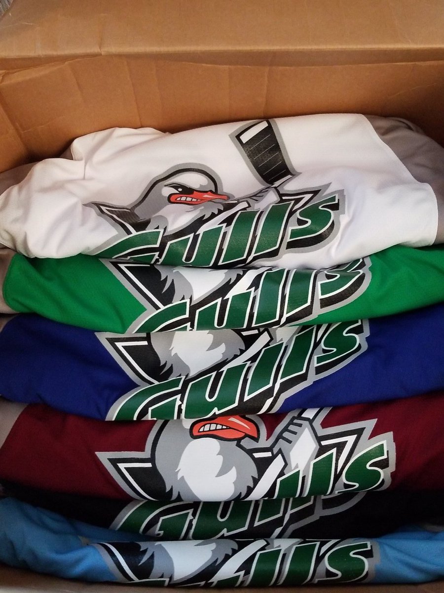 GULLSBantams's tweet image. New pracy jerseys ready to rock.  Now to find 19 players worthy of rocking the Gulls logo.  All begins Aug 15th! #newseason #samegoal #GULLSfamily