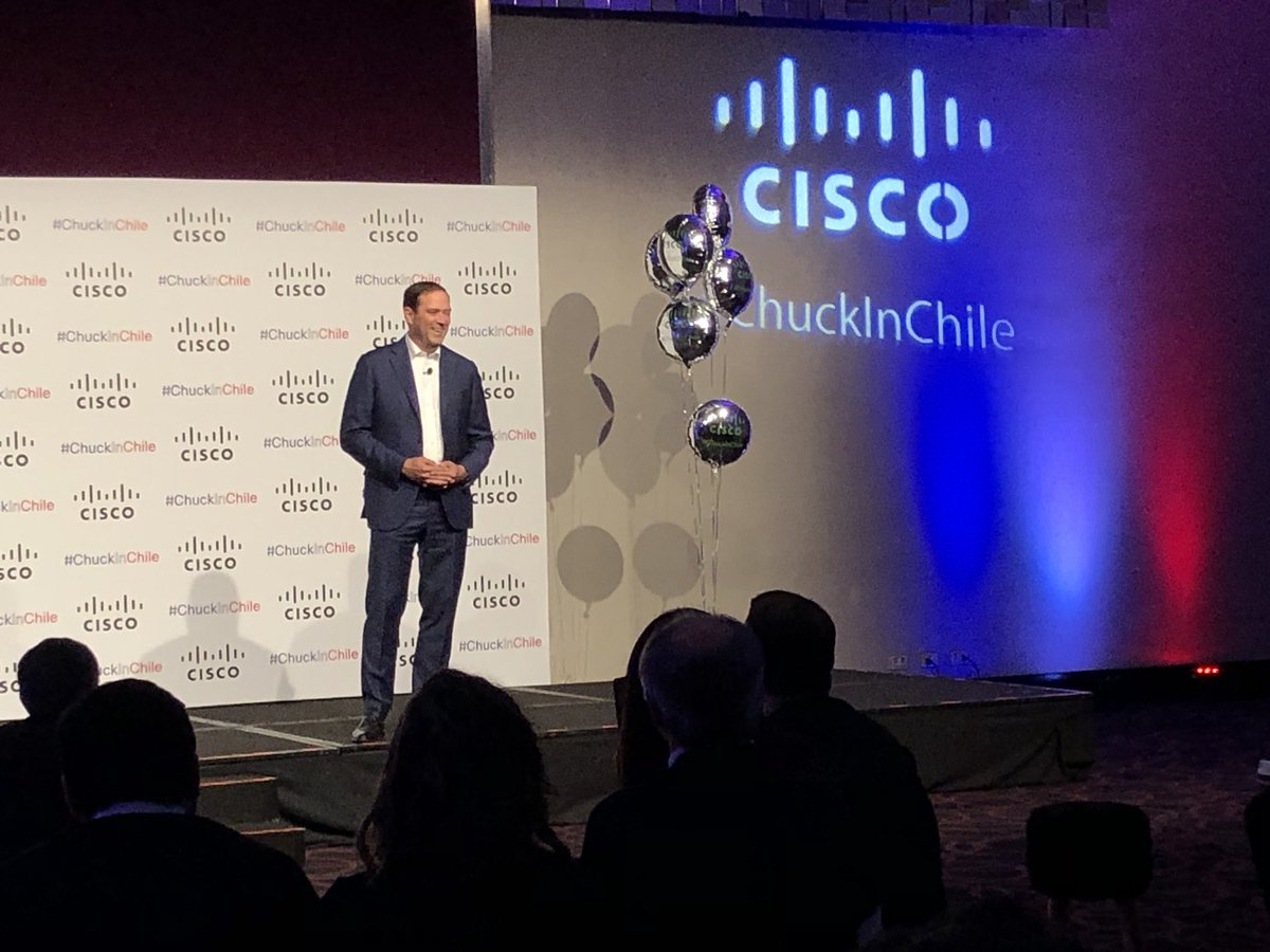 PauloSeguel's tweet photo. #ChuckInChile https://t.co/gBUuQDrmqc