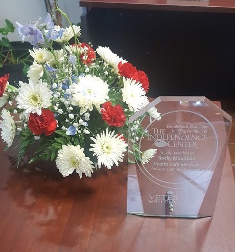 RMHCS's tweet photo. Thank you to the @RealEmpowerment for the award given to us for continued support during the ADA-Celebrating Veterans with Disabilities event last week! We were honored to receive this award. #TheIndependenceCenter #RMHCS #Veterans #ADA https://t.co/AdvvCaAX6P