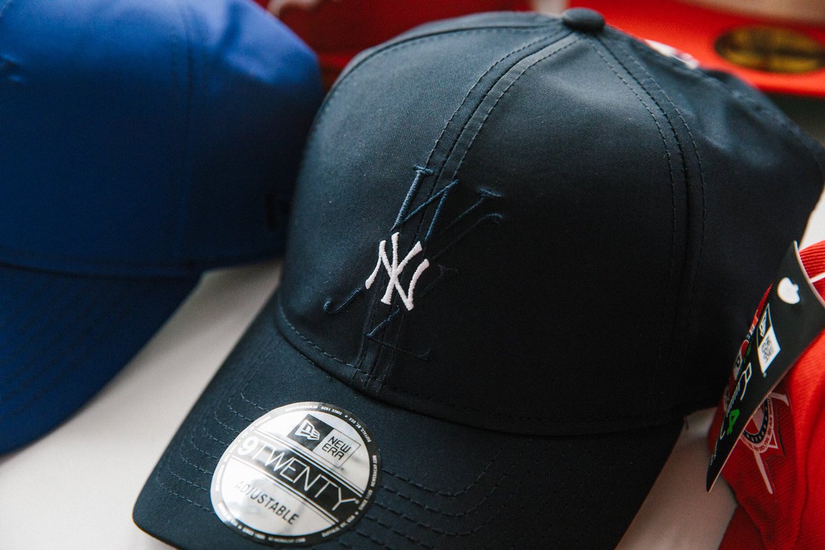 mlbassembly's tweet image. New York state of mind... @PublicSchoolNYC @NewEraCap @Yankees 📷 @highsnobiety #MLBAssembly #Fashion #Collaboration #Baseball #Yankees #NewYork