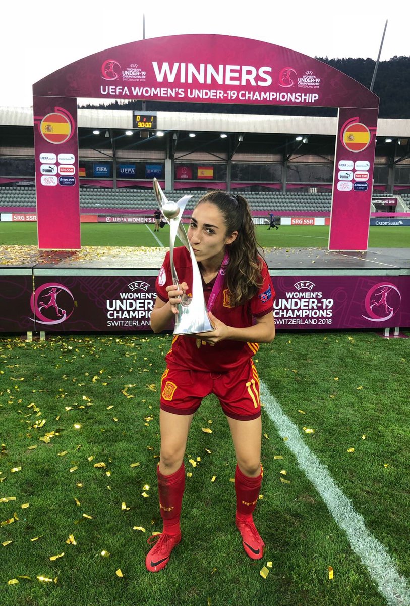 JoaquinCaparros's tweet photo. Muchas felicidades campeona @7olgacarmona, te lo mereces. Mi enhorabuena también al @SevillaFC_Fem por el excelente trabajo que realiza en favor del fútbol femenino de nuestra ciudad. 

También quiero dar la bienvenida a @Gnagnon_39. Nos esperan muchas alegrías juntos. https://t.co/GJhVWIOdTh