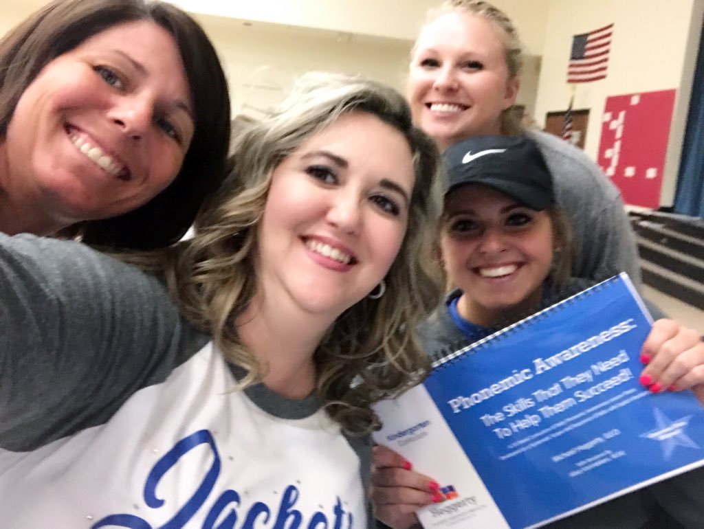 Angelhollinger's tweet photo. Ready to learn - Phonemic Awareness #RISEArkansas #RISESheridan #SESTribe https://t.co/xKVoMQeG7t