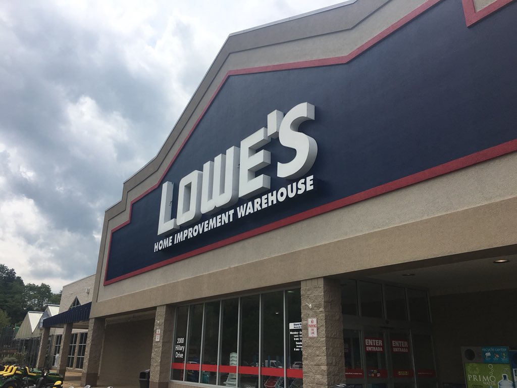 abegtrup's tweet photo. Day of collaboration - making sure students know the tools of the trade: where to get; how to use; and why it’s important, by arranging professional guest speakers, presentations and walkthroughs. #HowIsThisGonnaGetMeAJob #GrowMaury #Key7 #ManufacturingDay19 @HarborFreight @Lowes https://t.co/CSZnZNBkCu