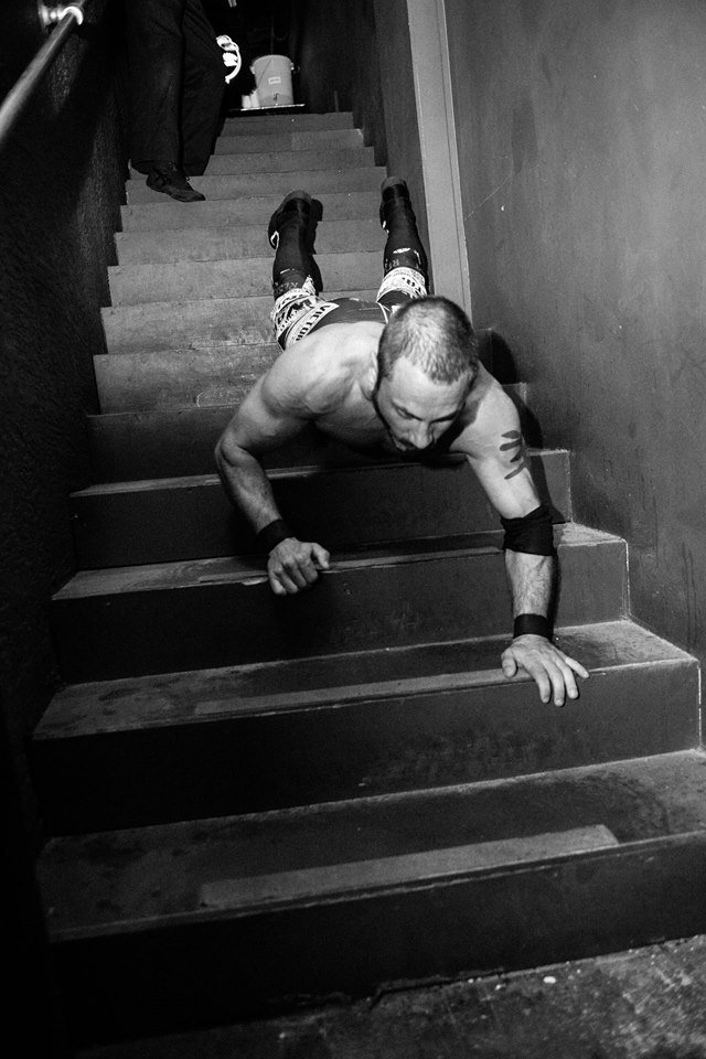 mattfarmer93's tweet photo. He may have slipped, or @StricklandShane may have thrown @AustinAries down the stairs of the @Hawthorne_thtr last week for #DefyPDX2!
๐ธ@Ukulele_Punk https://t.co/CLUg0GoUI2