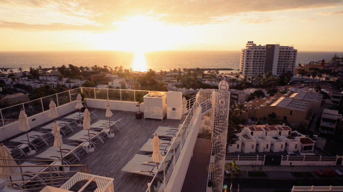 sunprimeocean's tweet photo. Speechless ๐ถ๐
#SunprimeOceanView #sunset @visit_tenerife
#Tenerife #VisitTenerife #CoralHotels #HappinessInTheSun #CoralYourLife #sundeck #besthotelever https://t.co/F92KBQeF2O