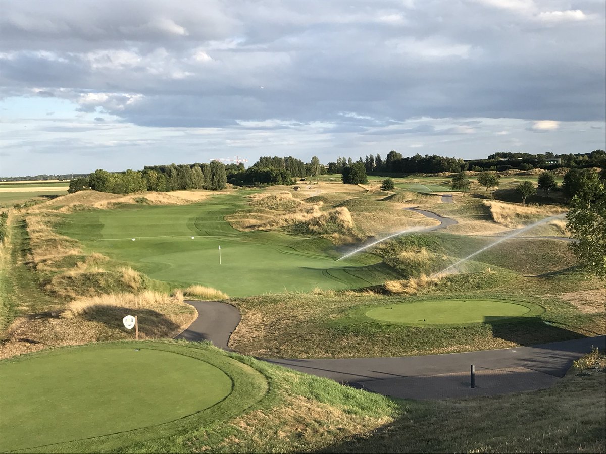 Reyes_golf's tweet photo. Hard to believe how is the course looking after the lack of rain of the last two months and the high temperatures we had. Another great day @legolfnational and just 56 days to go 😁 @JacobsenTurf #TurfTeamChallenge https://t.co/4kd8JR4Ls5