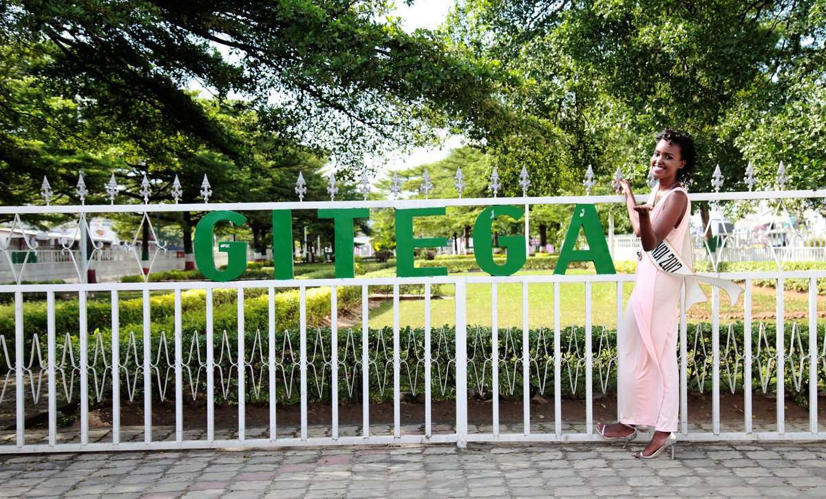 MissBurundi2017's tweet photo. Place de l'Indépendance 
#MissBurundi2017 
#ProvinceGitega https://t.co/CISMt2EP2K