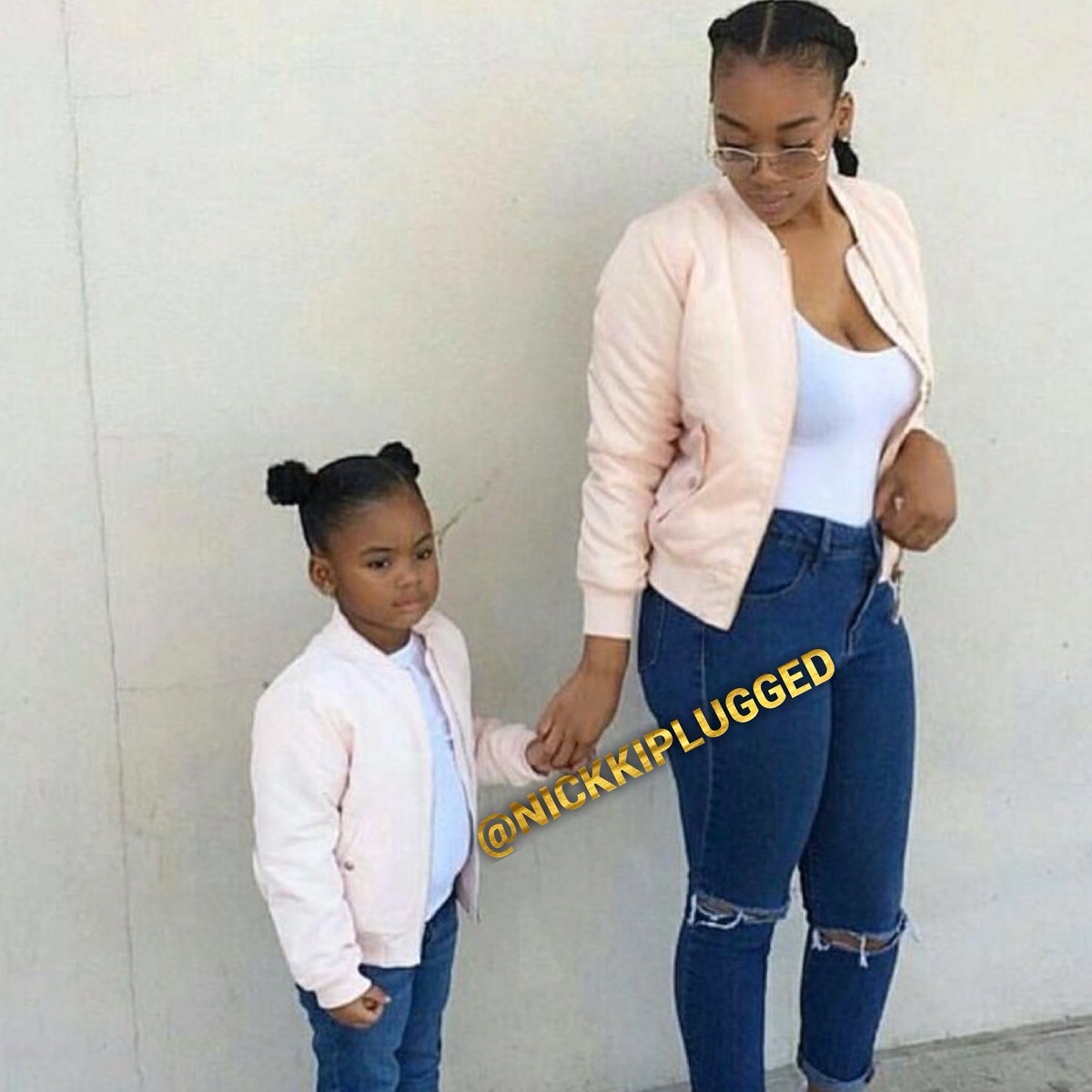 nickkiplugged's tweet photo. like mommy, like daughter 👩‍👧•
•
• 
for more follow ( me ) @nickkiplugged •

#relationshipgoals #relationships #goals #mommylikedaughter #mommydaughtergoals https://t.co/NpUKULkYJ8