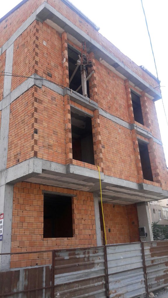 TATAROGLUYAPI's tweet photo. ARNAVUTKÖY PROJEMİZİNDE KABA İNŞAATINI TAMAMLAMIŞ BULUNMAKTAYIZ #tatarogluyapi 05320667995 https://t.co/zmAG47xVgR