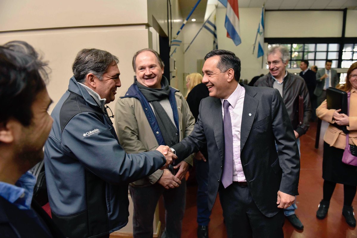 alefinocchiaro's tweet photo. Hoy participé de #DíaPyme, una jornada organizada por @PRODUCCION_ARG en #LaMatanza para compartir herramientas y medidas que impulsan la producción y la creación de empleo local.
Es central la unión entre el sector productivo y el que genera conocimiento, en este caso la #UNLAM. https://t.co/s9P5afA4Yg