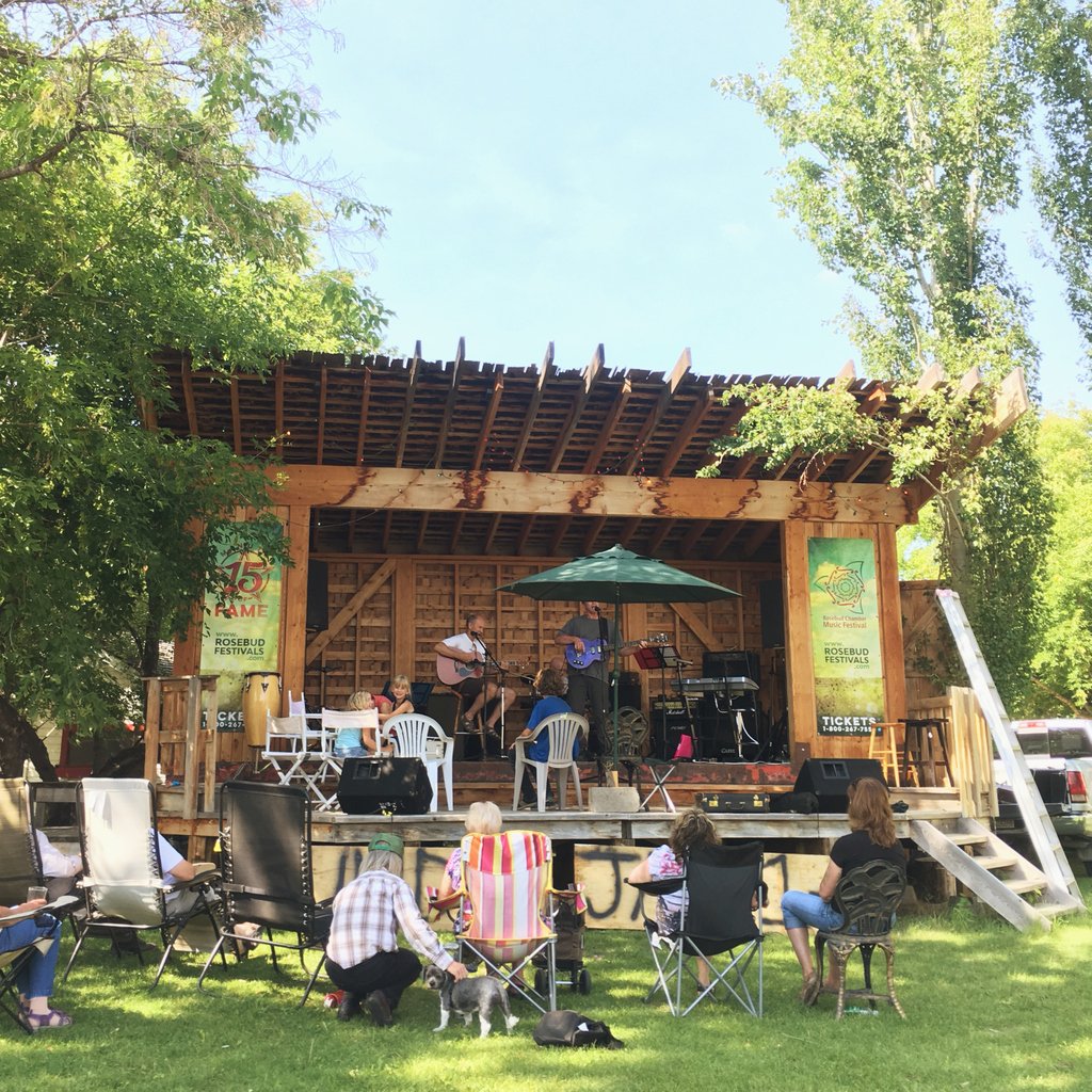 A jam was held on our #15FameFest stage on Sunday, and it's got us all pumped about August 26 😍😍😍
