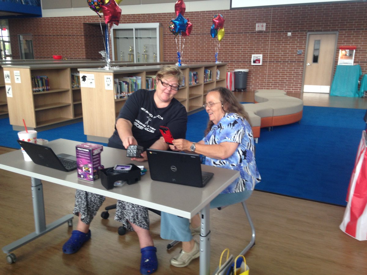 cvalastro's tweet photo. Laura Teatsworth explained Merge Cubes to Molly Smith during the Technology Academy. #mergecubes #DisdTechnology https://t.co/L9gnea8ueF