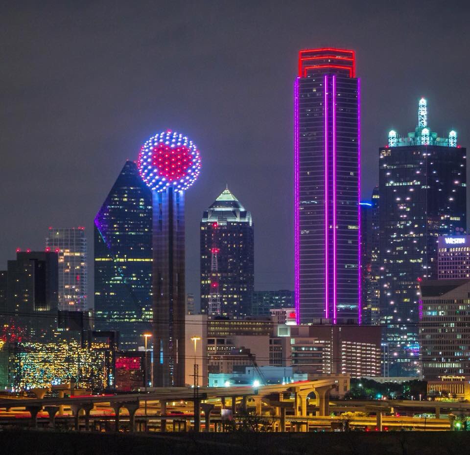 HousedDFW's tweet photo. Doing our part to keep #Dallas trending! Here are a few of our favorite #BigD pics ❤️🇨🇱❤️ #movetoDallas #DallasRealEstate #DallasRelocation #getHoused https://t.co/KEsNOJPz9m