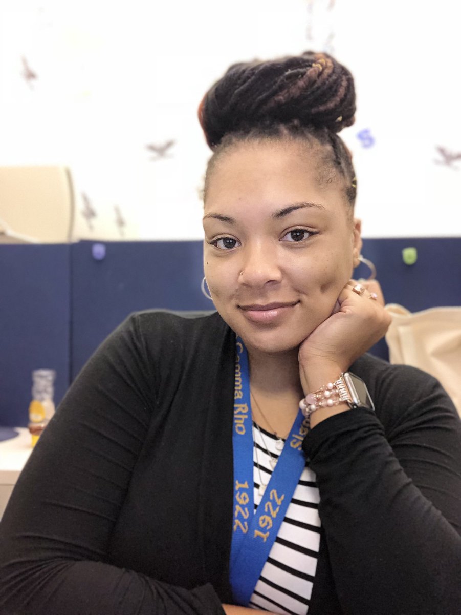 Light_Bright_V's tweet photo. Hey Black Girl, You’re Poppin! #Dimples #Poppin #workselfie #prettypoodletuesday #1922 #SGRho #SigmaGammaRho #PrettyPoodle #Rhoyalty 💙💛🐩👑 https://t.co/LUVcw6rdSV