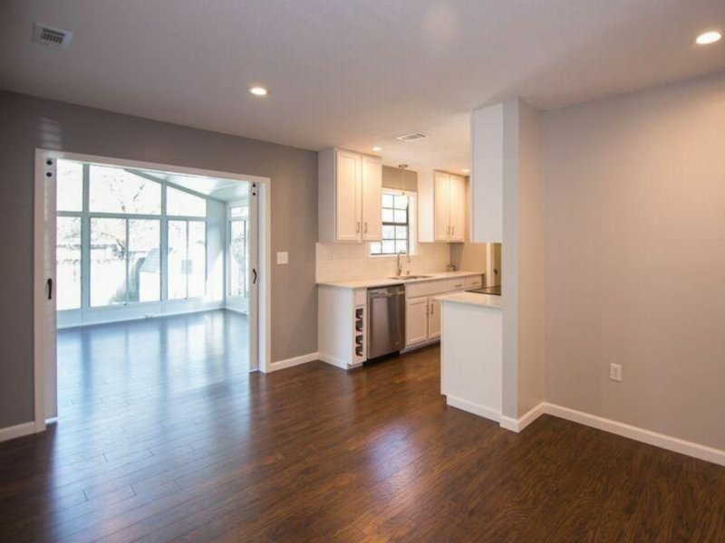 LLFlooring's tweet image. Jessica used #DreamHome Riverside Hickory in her whole-home renovation – Riverside Hickory is affordable, trend-forward flooring that’s inspired by vintage wood. And it’s now 31% OFF! Shop &amp;gt;&amp;gt;&amp;gt; ow.ly/48rT30kZOoW