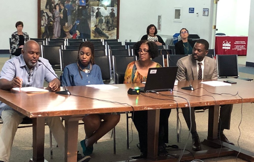 DCSBOE's tweet photo. Check out our latest Key Takeaways Newsletter, highlighting our ongoing work in July: https://t.co/vJWkUrxyP8
➡️ Student Rep / Advisory Committee SY2018-19
➡️ Our Vote on #CreditRecovery
➡️ #DCGradReqs Update
➡️ @DCOmbuds Update https://t.co/Uh67WS1249