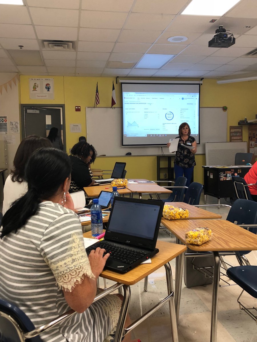 zsal72's tweet photo. Getting ready with Imagine Language &amp; Literacy! ⁦@GISD4ELLs⁩ ⁦@ImagineLearning⁩ #adcon2018 https://t.co/Cr6LZm0NBy