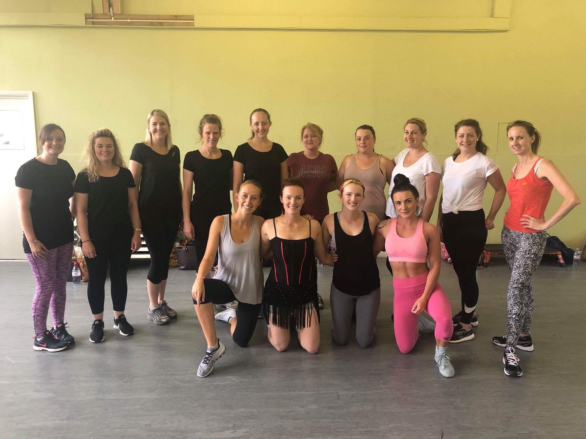 AYDanceParties's tweet photo. Looks like these ladies enjoyed their Beyonce dance party on Sat! Well done ladies! πππ #henparty #henpartyactivity #henpartiesUK #hendouk #BathUk #beyoncedanceclass #fun #dancing #dancethemes #singleladies ππ https://t.co/sDsVdBNPGv https://t.co/xQvzmC8YjQ