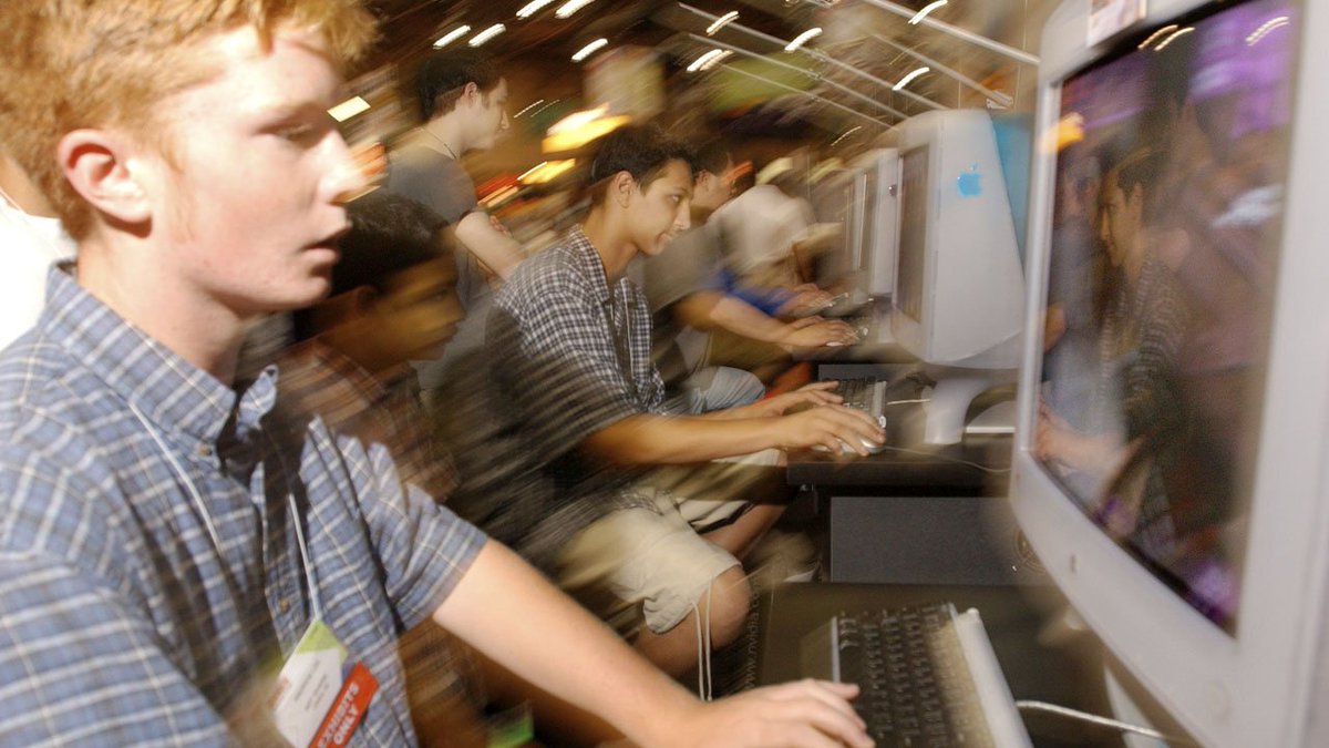 Parents now spending big money to get their kids video game tutors to help them win. bit.ly/2LCF6Ym?utm_so… https://t.co/NpOzGKmzdi