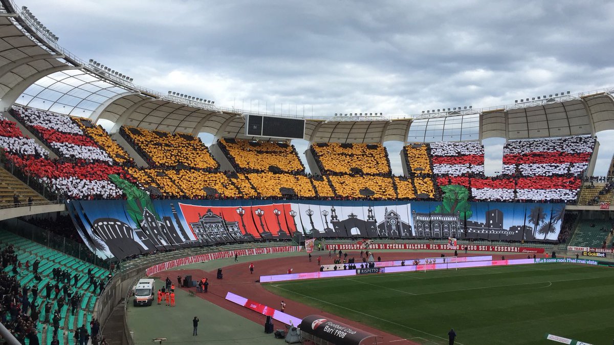 SpheraCalcio's tweet photo. Aurelio De Laurentiis, el presidente del Napoli, se ha impuesto entre la decena de opciones para hacerse con el club pugliese y es el nuevo propietario del #Bari, que se refundará en Serie D con la denominación de SSC Bari. https://t.co/cUNtdxo4oK