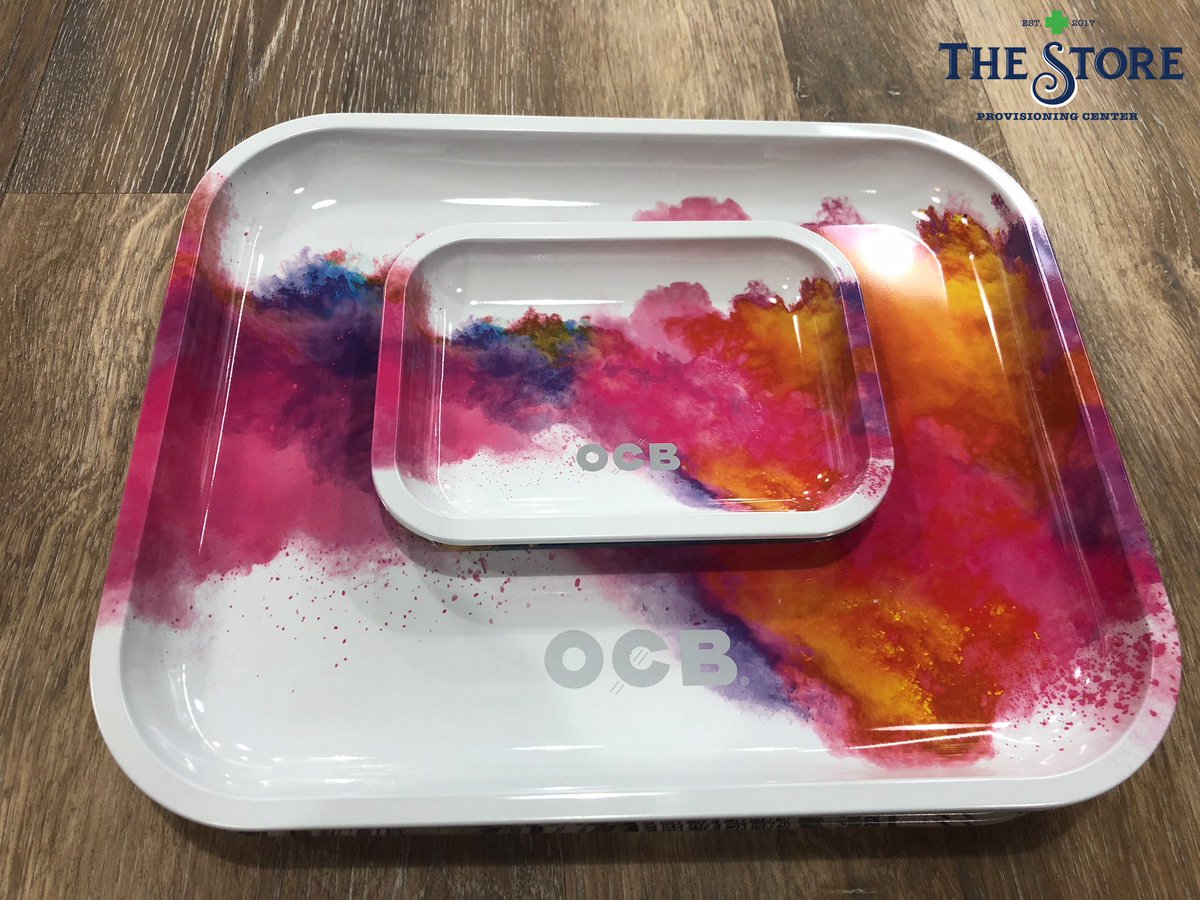 headtothestore's tweet photo. Keep one rolled with our awesome new Rolling Trays - Small &amp; Large available! #HeadToTheStore #TheStore #OozeLife #MMMP #MMJ #THC #CBD #AuGres #Terpenes #RollUp #Blaze #Medicated #Cannabis #Marijuana #Weed #Dank #Kush #Dispensary #Tuesday #Art #Joints #Blunts https://t.co/tLDmgkM2iZ