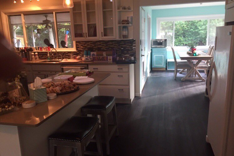 padriab1's tweet photo. Some before and after pics thanks to a great partnership between King Construction Group and Heather our designer @fwb479 Lowes. https://t.co/Ahr8uvdXRm