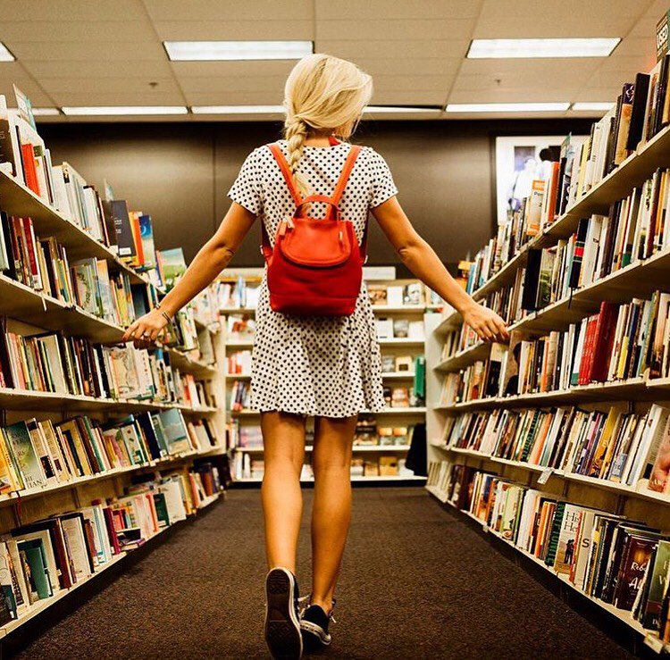 OrsiPR's tweet photo. Red hot! All of our influencers are super chic with the @mywalit Seoul backpack. https://t.co/LJVUWSXP63
