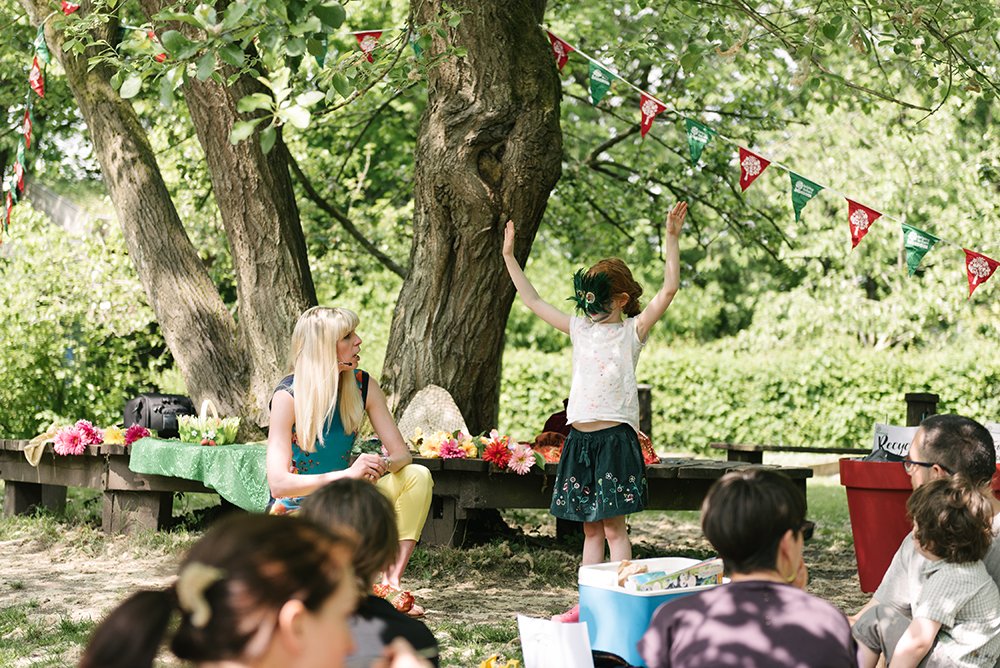 HelpBritBloss's tweet image. Storytellers, Goblin Hunters, Punch &amp;amp; Judy and a historical hipster with a penchant for prose. Don&apos;t miss this bard&apos;s picnic in Platt Fields. All going down in the UK&apos;s &apos;Best Community Orchard&apos; Sunday 12th August - Manchester. 
TICKETS: Just £2 with promo code &apos;HALFPRICE&apos;.
