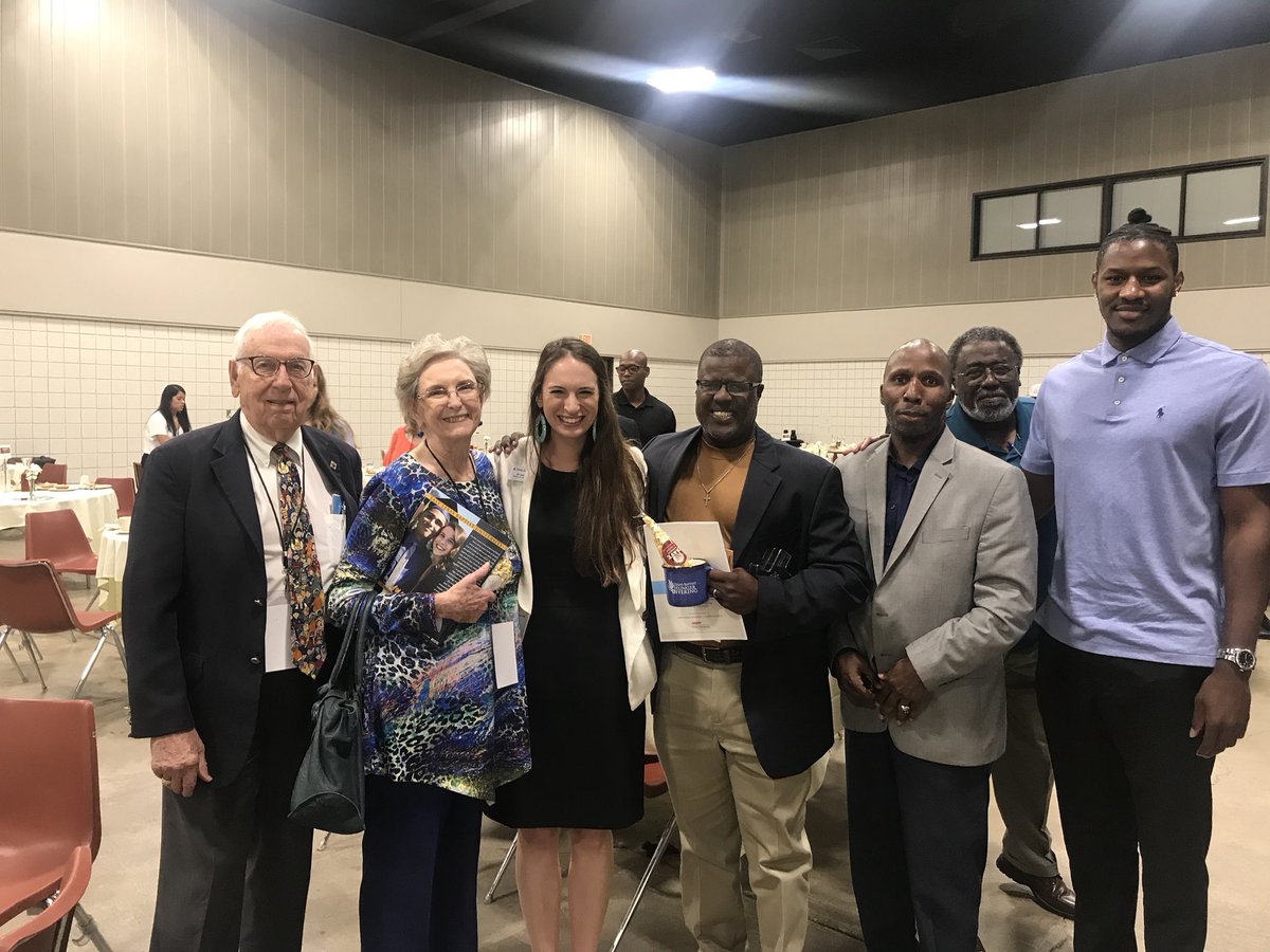 TxCLC's tweet photo. Thanks to all who joined us at the Hunger Luncheon! We celebrated last year's hunger champions and Dr. Elijah Brown delivered a powerful message. We'll see you in 2019!! #TXBFamily #HungerOffering https://t.co/s3mQW62xAu