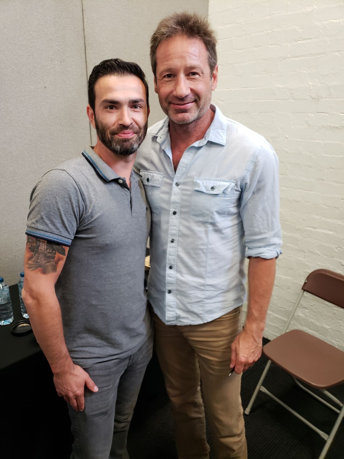 2018/07/29 - David at London Film & Comic Con at Olympia London - Page 5 DjdST8AW0AEjt3I