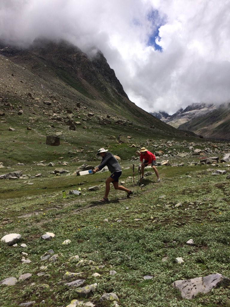 LeysHimalaya's tweet photo. A game of cricket with the porters and cook team #Eng_vs_Ind https://t.co/Ms5COo5Krl